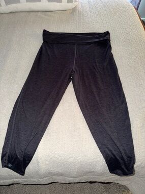 Barefoot Dreams Malibu Collection Butterchic Leggings in Heathered Slate Blue